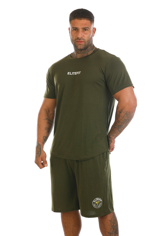 Conjunto APOLO - Deportivo Hombre | Elitefit Conjunto en verde militar con camiseta y shorts ligeros, ideal para entrenamientos o uso casual.