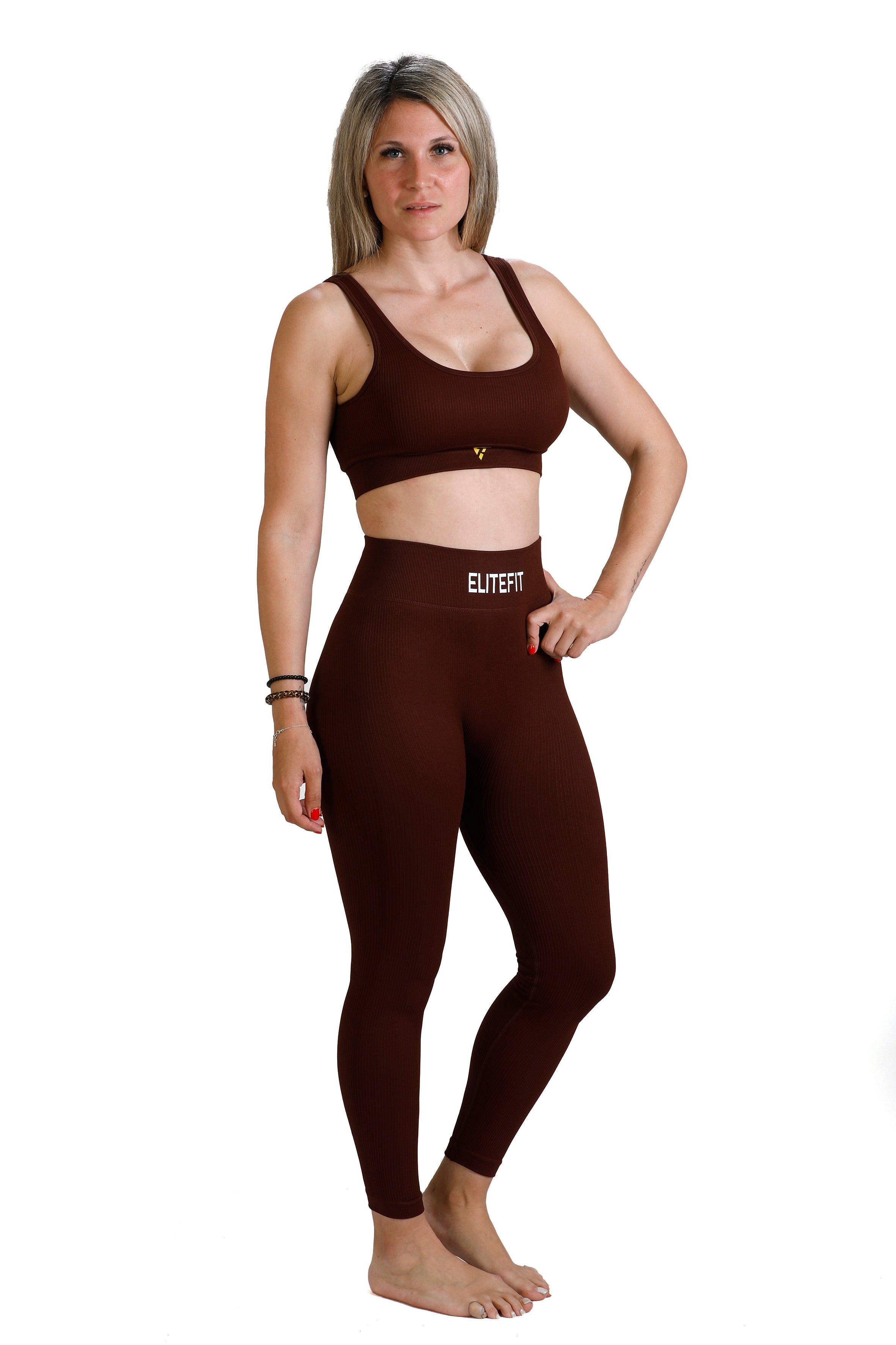 Conjunto ARIA (marrón)