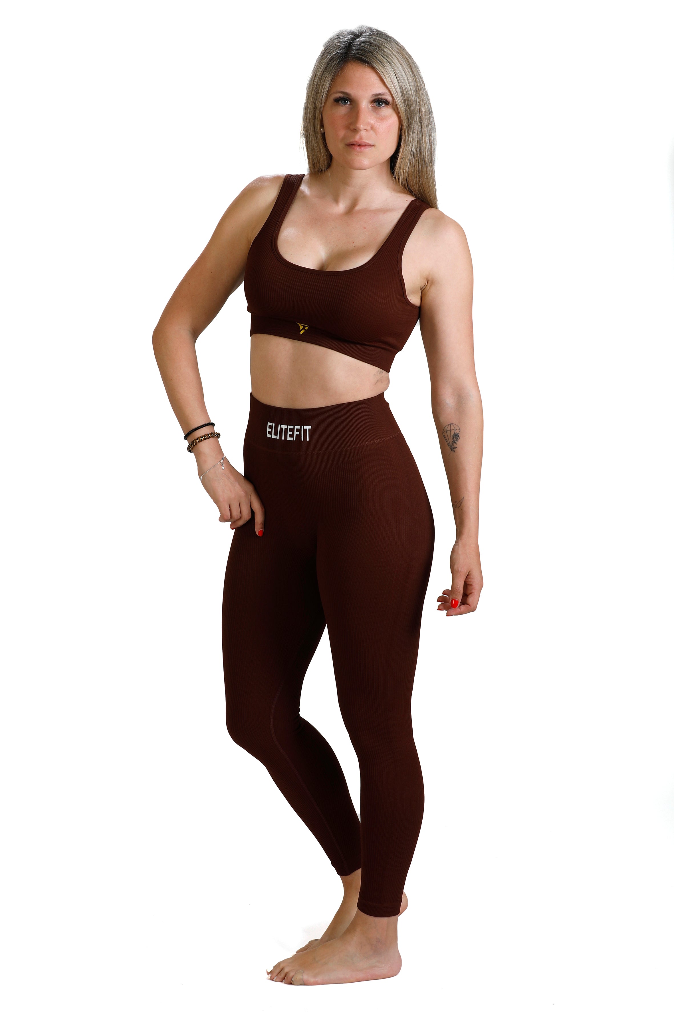 Conjunto ARIA (marrón)