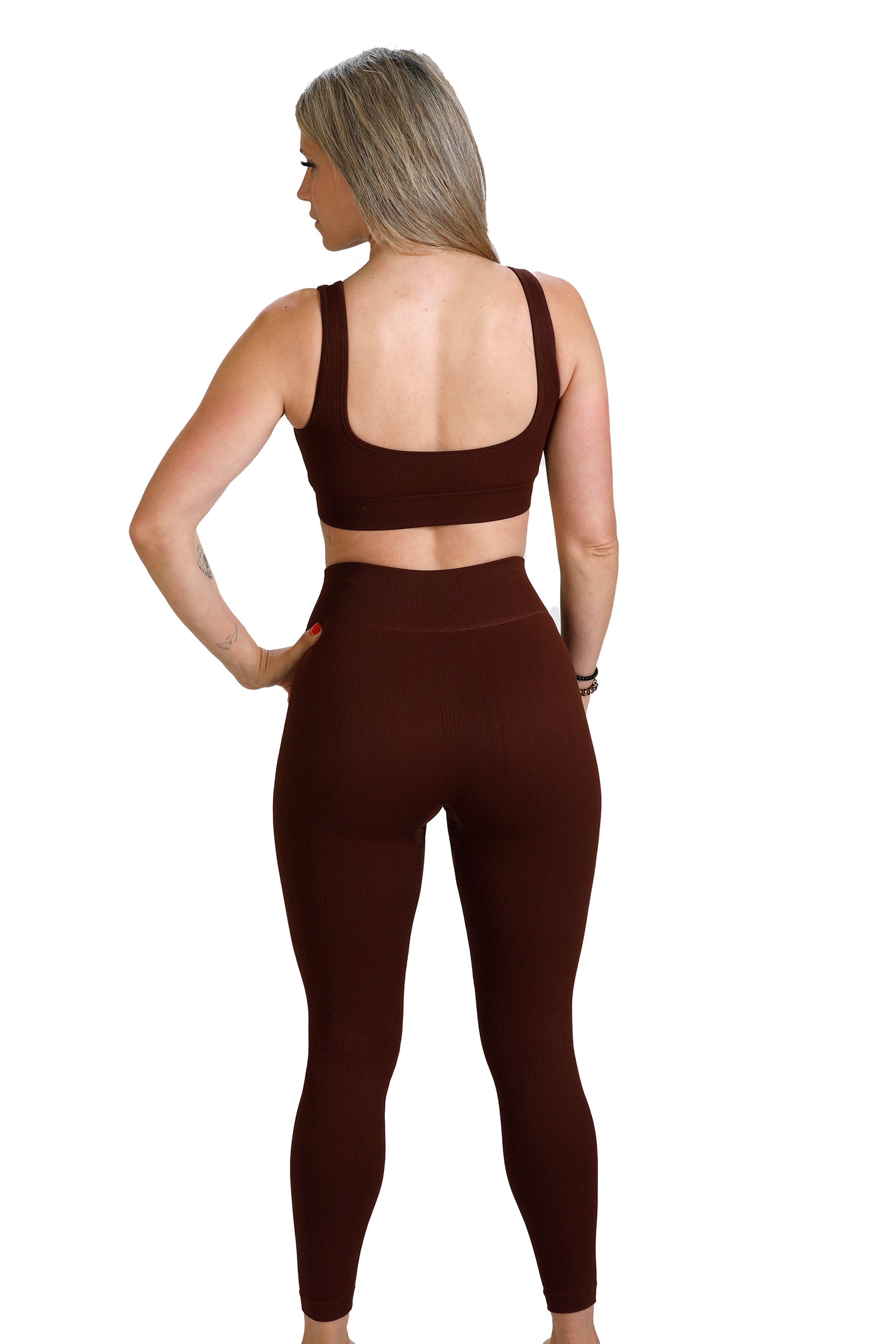 Conjunto ARIA (marrón)