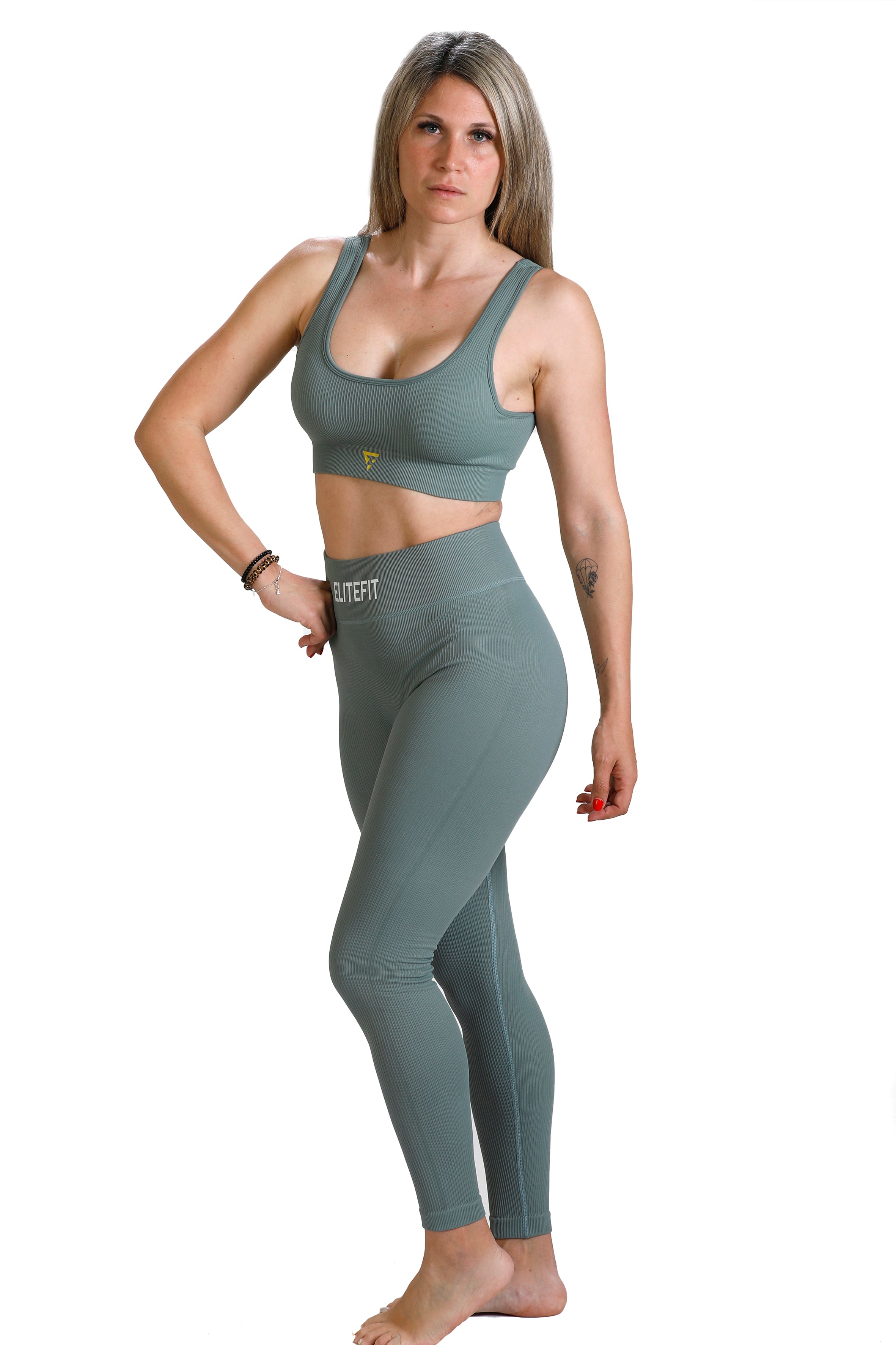 Conjunto ARIA (pistacho)