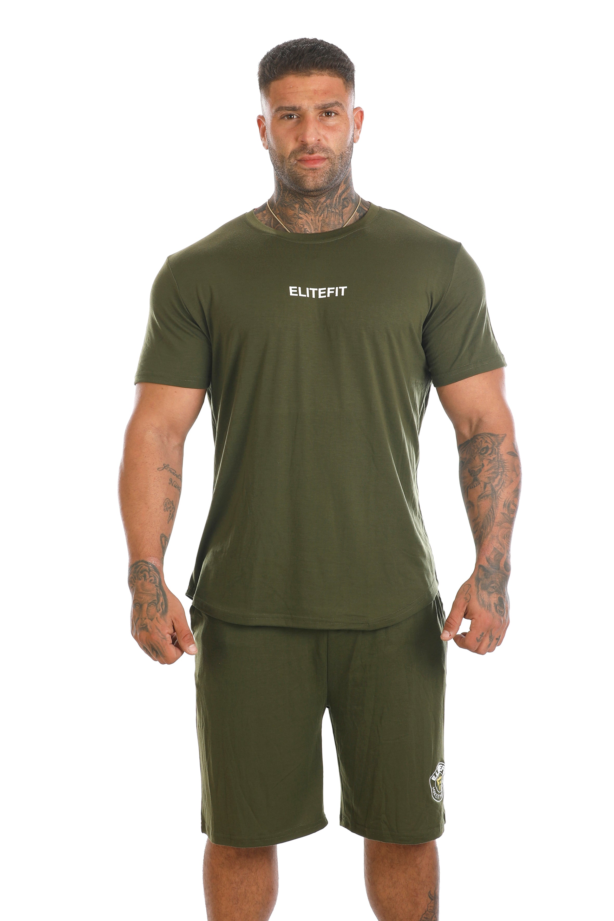 Conjunto APOLO - Deportivo Hombre | Elitefit Conjunto completo en verde militar con camiseta ajustada y pantalón corto con logo Elitefit.