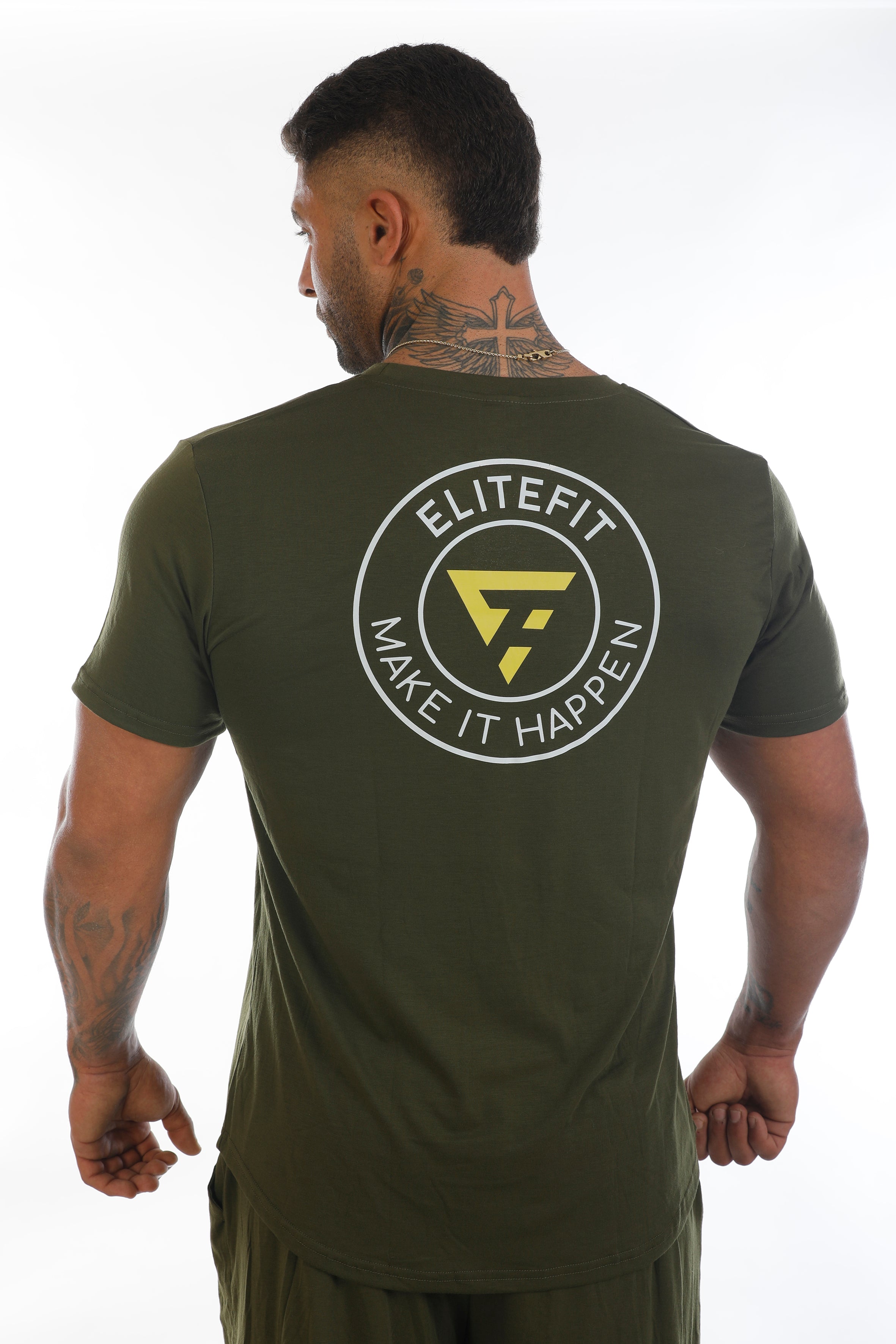 Parte trasera del Conjunto APOLO - Deportivo Hombre | Elitefit Conjunto con logotipo grande 'Make It Happen' en camiseta verde militar.