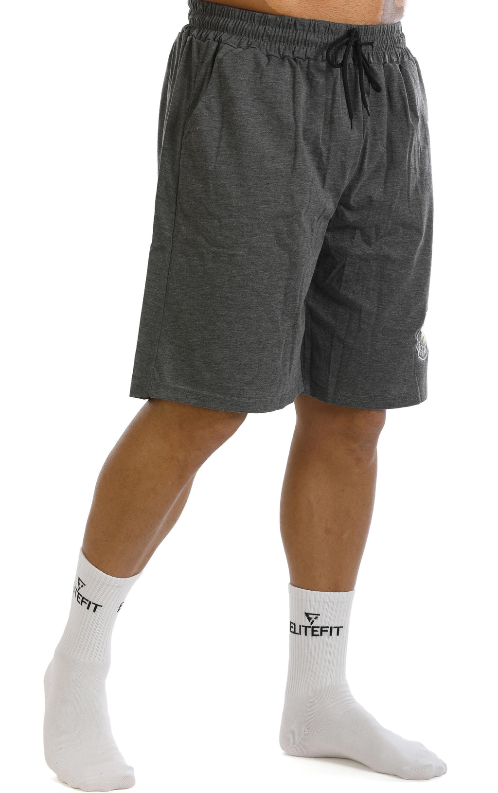 Short deportivo ALCEO gris para hombre, con ajuste relajado y cordón en la cintura para mayor comodidad durante el ejercicio.